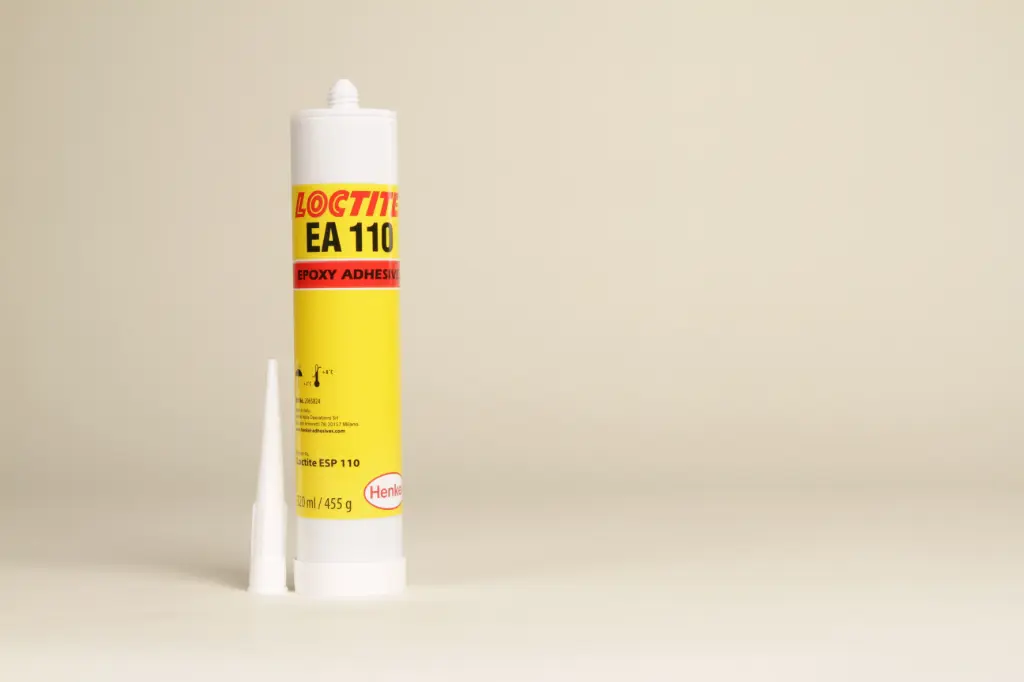 [49-258.KT.ML320] LOCTITE EA 110 (320 ml)
