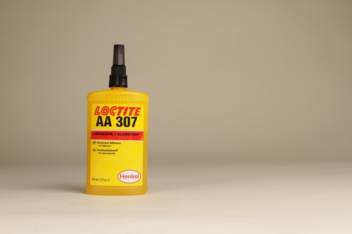 [49-307.FL.G0250] LOCTITE AA 307 - UV-härtender Klebstoff für Kunststoffe und Glas (250 ml)